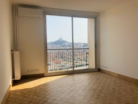 Vente Bureaux / Locaux professionnels, 86 m2 à Marseille 1er (13001) en France