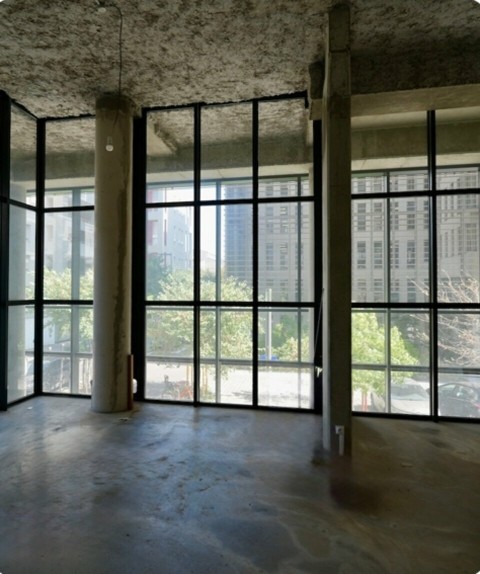 Vente Local commercial , 2190 pi2 Marseille (13003) en France