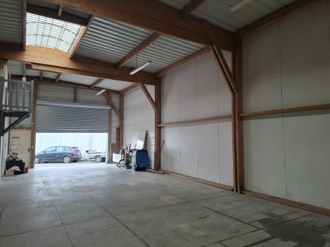 Vente Local commercial Local d'activité / Entrepôt, 2800 pi2 à Saint-Nazaire (44600) en France
