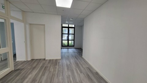 Vente Bureaux / Locaux professionnels, 91 m2 à Saint-Nazaire (44600) en France