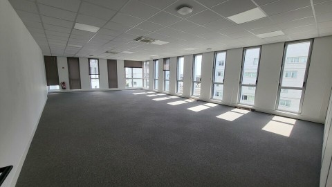 Vente Bureaux / Locaux professionnels, 408 m2 à Saint-Nazaire (44600)