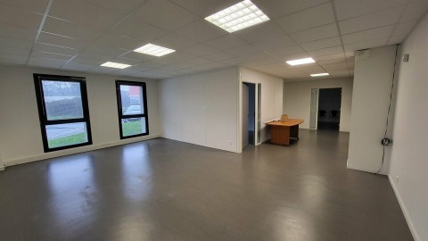Vente Bureaux / Locaux professionnels, 100 m2 à Saint-Nazaire (44600)