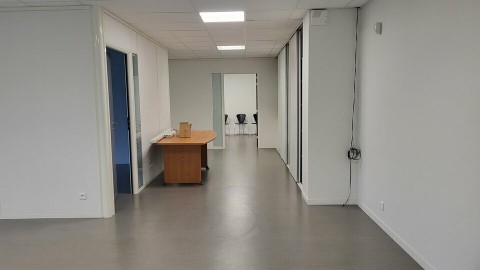Vente Bureaux / Locaux professionnels, 100 m2 à Saint-Nazaire (44600)
