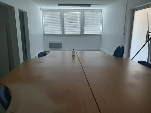 Vente Bureaux / Locaux professionnels, 174 m2 à Saint-Nazaire (44600) en France