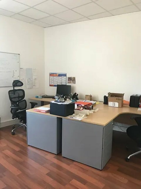 Vente Bureaux / Locaux professionnels, 103 m2 à Saint-Ouen (93400) en France