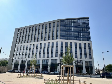 Vente Local commercial , 285 m2 à Bordeaux (33800)