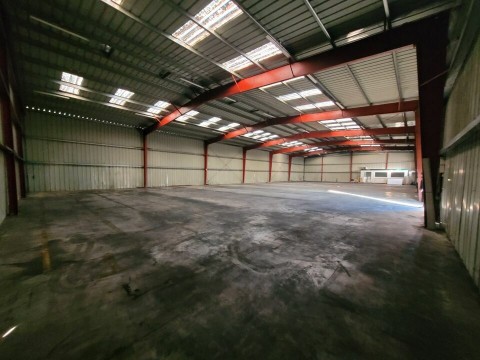 Vente Local d'activité / Entrepôt, 950 m2 à Saint-Rambert-d'Albon (26140) en France