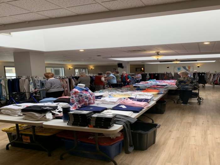 Vente Commerce itinérant de prêt à porter homme et femme, Montérégie au Canada