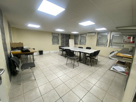 Vente Bureaux / Locaux professionnels, 150 m2 à Pantin (93500)