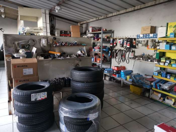 Vente Mécanique générale et carrosserie à Grenade-sur-l'Adour sur un axe passant d'une petite ville, à Grenade-sur-l'Adour (40270) (40270)