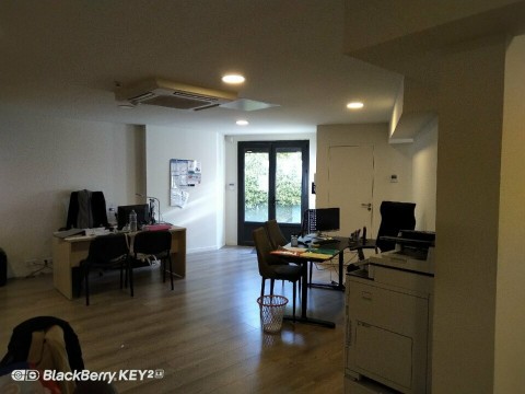 Vente Bureaux / Locaux professionnels, 60 m2 à Marseille 12ème (13012)