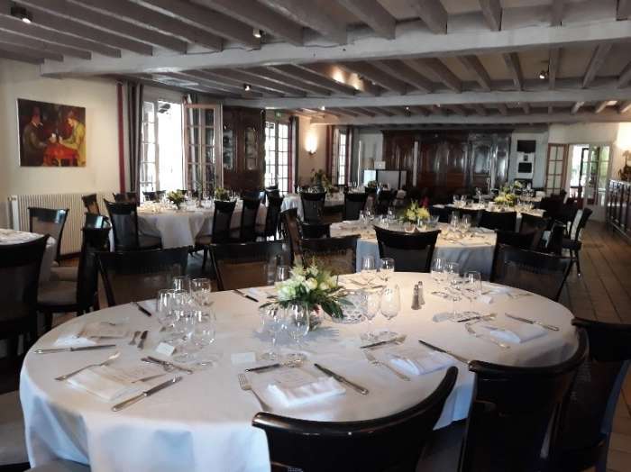 Vente Hôtel restaurant 3* de 21 chambres avec salle de séminaire et parking dans une zone touristique, dans les Landes (40)
