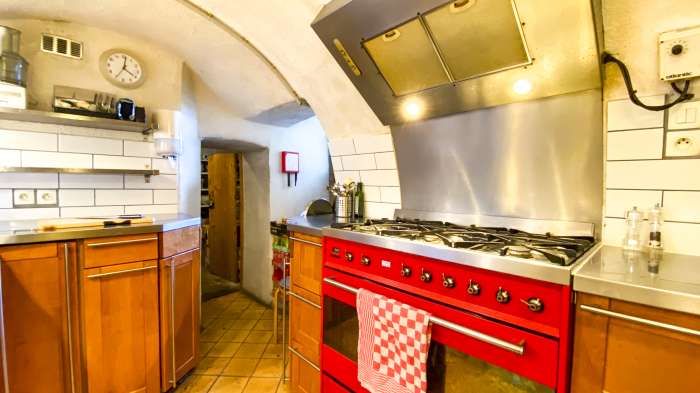 Vente Propriété hôtellière - chambres d'hôtes et appartements, à Vaujany (38114)