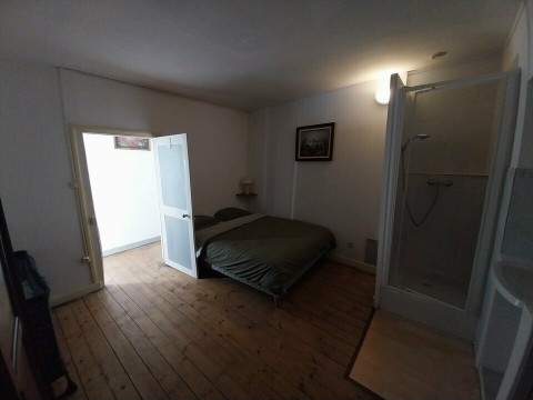 Vente Bar - hôtel restaurant à réhabiliter, à Châtellerault (86100) en France