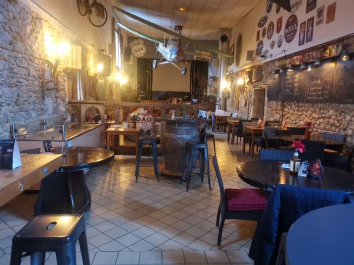 Vente Bar - restaurant - concert dans une zone touristique, à Mazères (33210)