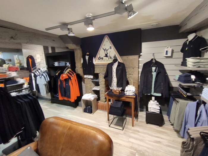 Vente Prêt-à-porter hommes avec une bonne rentabilité, dans une ville commerçante et touristique, à Villedieu-les-Poêles-Rouffigny (50800) en France