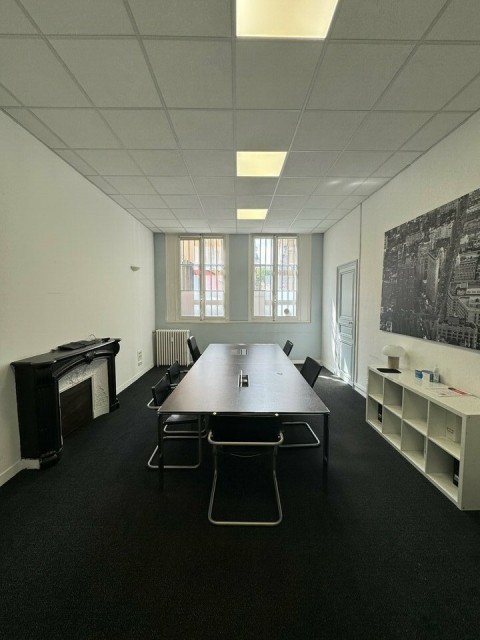Vente Bureaux / Locaux professionnels, 185 m2 à Marseille 6ème (13006) en France