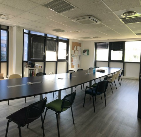 Vente Bureaux / Locaux professionnels, 303 m2 à Marseille 8ème (13008) en France