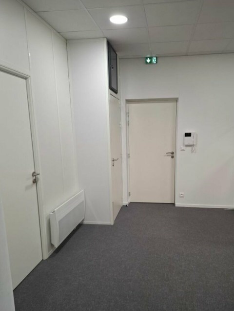 Vente Plateau de bureau de 118 m2, à Savenay (44260) en France