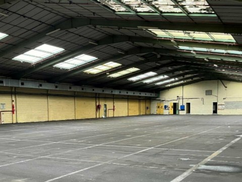 Vente Local d'activité / Entrepôt, 107640 pi2 à Rouen (76000) en France