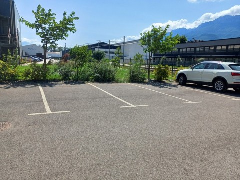 Vente Bureaux / Locaux professionnels, 400 m2 en Isère (38) en France