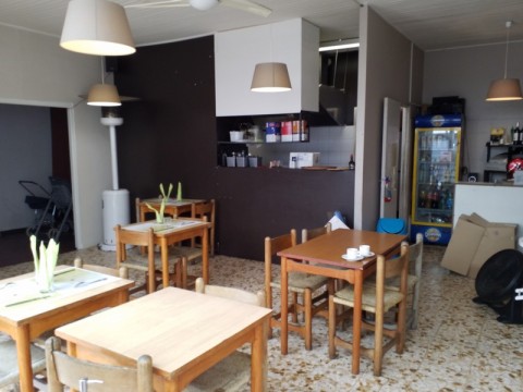 Vente Boulangerie, Pâtisserie, Epicerie, Loto, Pizzeria, Sandwicherie / Snack avec terrasse dans une rue commerçante, à Saint-Laurent-de-Cerdans (66260) en France