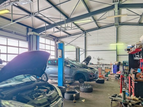 Vente Garage automobile mécanique à Saint-Gervais-d'Auvergne (63390) en France