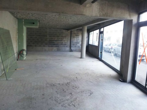 Vente Local commercial , 142 m2 à Agen (47000) en France