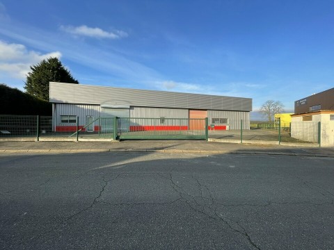 Vente Local d'activité de 400 m2, à Chartres (28000) en France