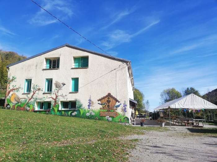 Vente Gîte de groupe agrée avec 56 places et une maison d'habitation dans une zone touristique, à Montferrier (09300)