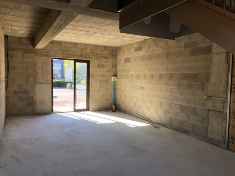 Vente Local commercial , 87 m2 à Beaune (21200) en France