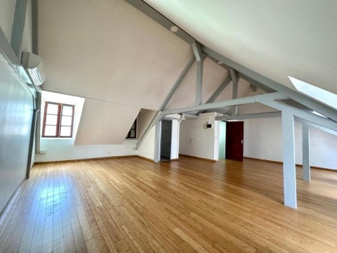 Vente Immeuble commercial de plusieurs locaux de 718 m2, à Fort de France (97200)