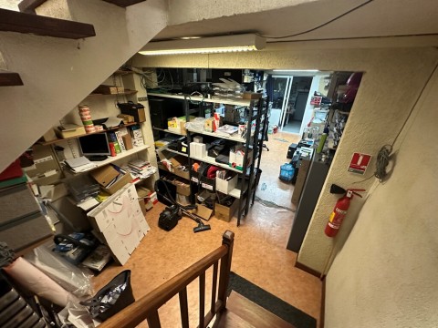 Vente Local commercial de 130 m2 en plein centre ville, à Angoulême (16000) en France
