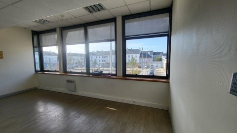 Vente Bureau de 2650 pi2 en centre ville à Saint-Nazaire (44600) en France