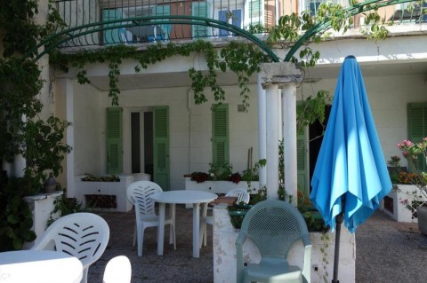 Vente Hôtel bureau 2* de 17 chambres avec parking dans un petit village, à Saint-Vallier-de-Thiey (06460)