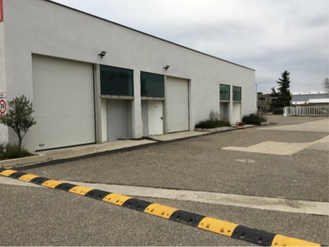 Vente Bureaux / Locaux professionnels, 100 m2 à Saint-Priest (69800) en France