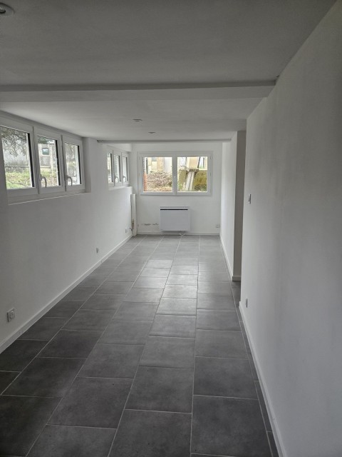 Vente Bureaux / Locaux professionnels, 110 m2 à Saintes (17100) en France