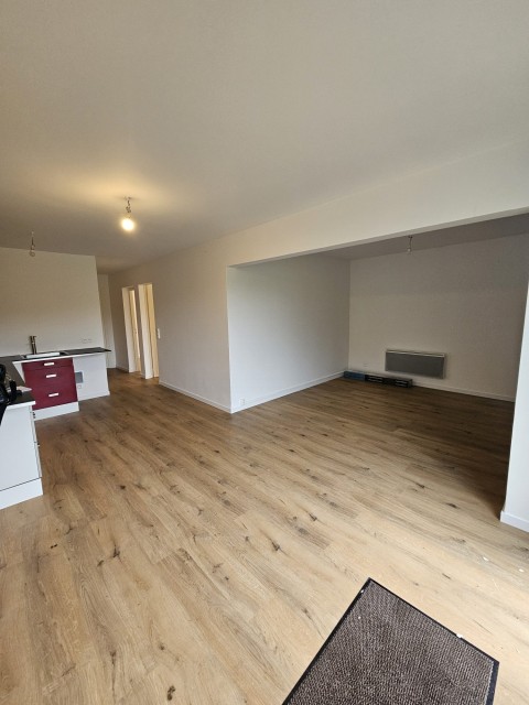 Vente Bureaux / Locaux professionnels, 60 m2 à Saintes (17100) en France