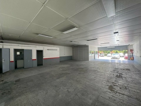 Vente Local commercial , 200 m2 à Gémenos (13420)