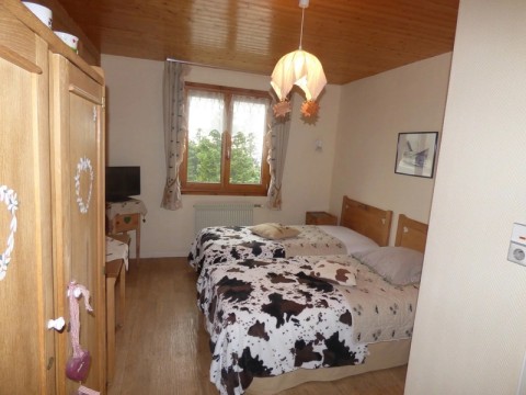 Vente Bar, Hôtel restaurant d'environ 16 chambres avec salle de séminaire et parking proche d'Annecy (74000)