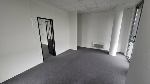 Vente Plateau de bureau de 80 m2 à Savenay (44260)