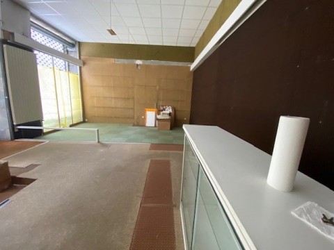 Vente Local commercial de 100 m2 pour différentes activités dans une zone fréquentée, à Chambéry (73000)
