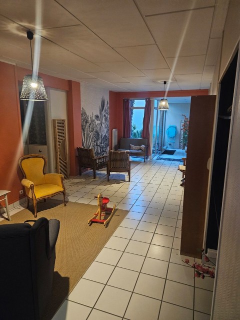 Vente Bureaux / Locaux professionnels, 163 m2 à Saintes (17100) en France