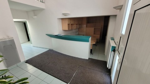 Vente Immeuble de bureaux de 234 m2 à La Roche-sur-Yon (85000) en France