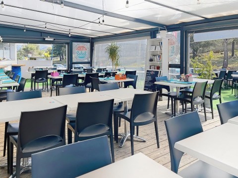 Vente Restaurant avec terrasse en plein centre d'une galerie commerciale dynamique, à Carnoux-en-Provence (13470) en France