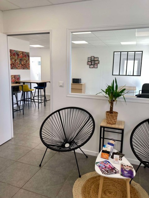 Vente Bureaux / Locaux professionnels, 147 m2 dans une zone dynamique, à La Montagne (44620)