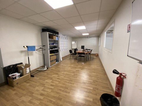 Vente Local commercial de 1480 m2 dans la zone d'activité et commerciale de Dreux en France