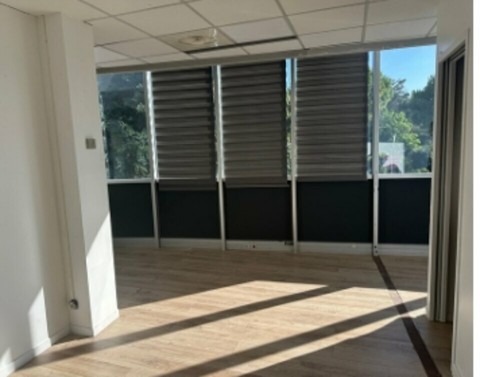 Vente Bureaux / Locaux professionnels, 35 m2 à Marseille 8ème (13008) en France