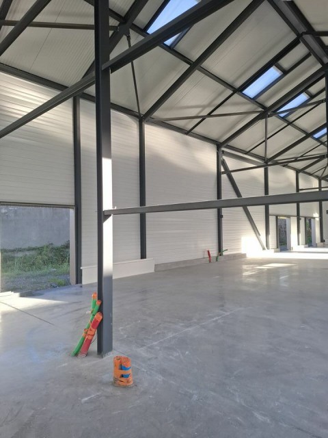 Vente Local d'activité - entrepôt de 144 m2 à Trignac (44570) en France