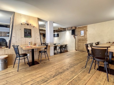 Vente Restaurant licence IV 100 couverts avec terrasse dans une station de sports d'hiver, proche de Lanslebourg-Mont-Cenis (73480)